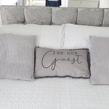 Near Liverpool Double Bedroom Hideaway Wirral Kültér fotó