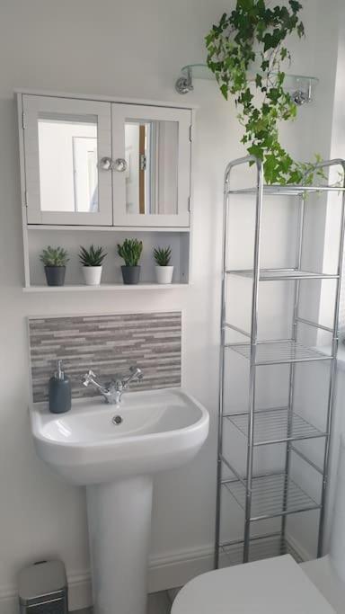 Near Liverpool Double Bedroom Hideaway Wirral Kültér fotó