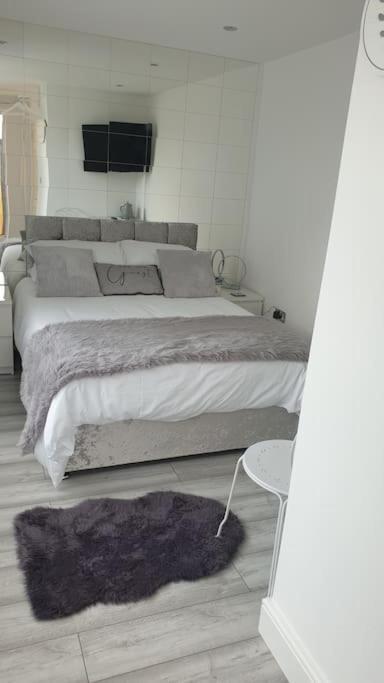 Near Liverpool Double Bedroom Hideaway Wirral Kültér fotó